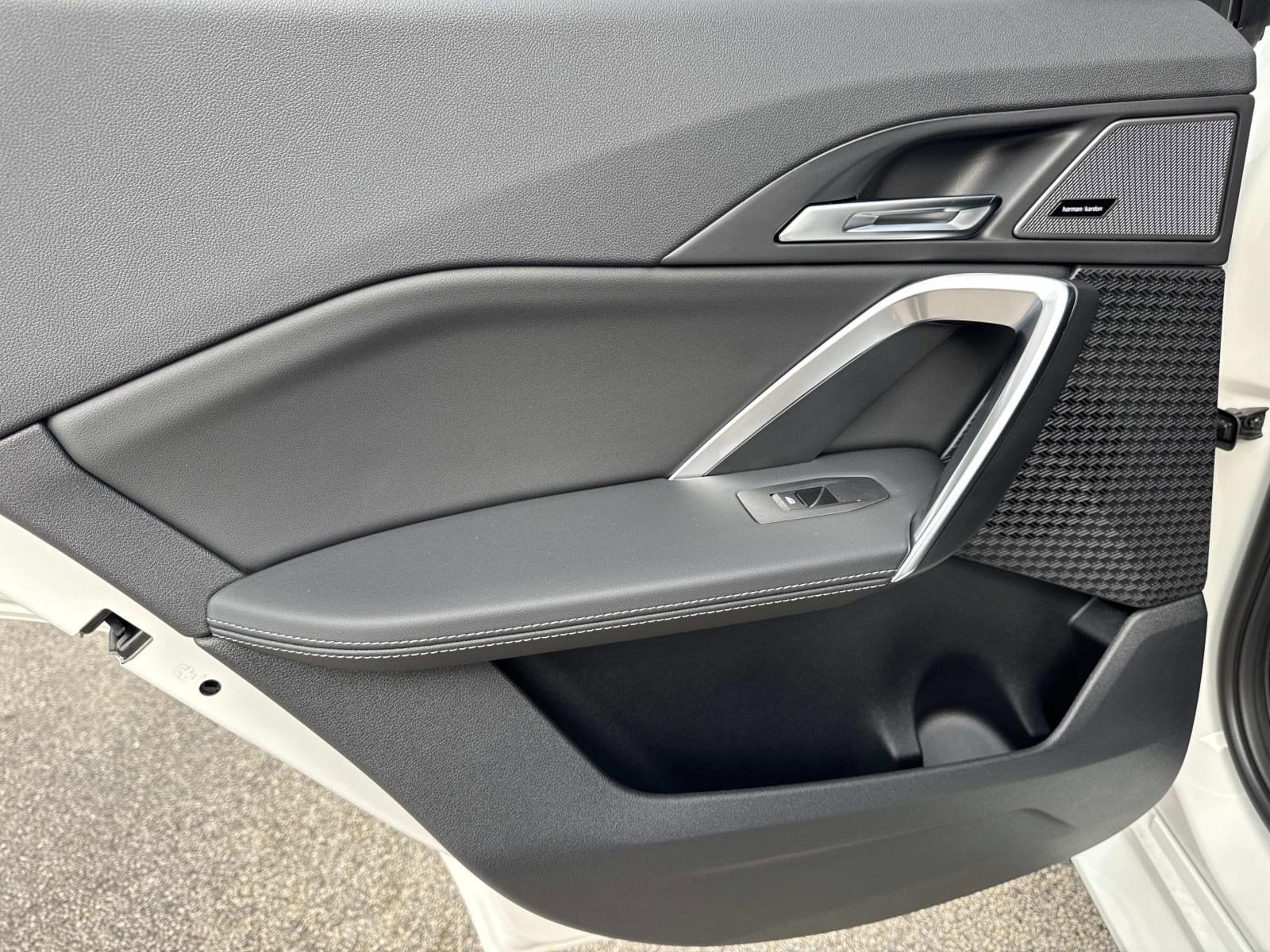 2026 BMW X2 28i - Photo 12