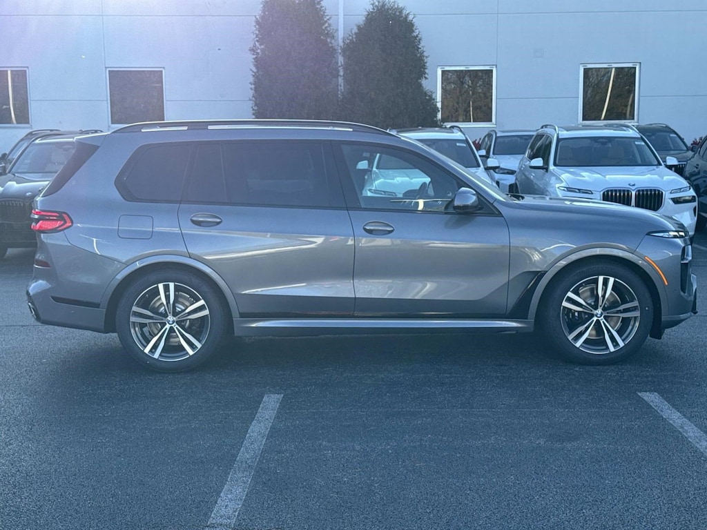 New 2026 BMW X7 xDrive40i SUV