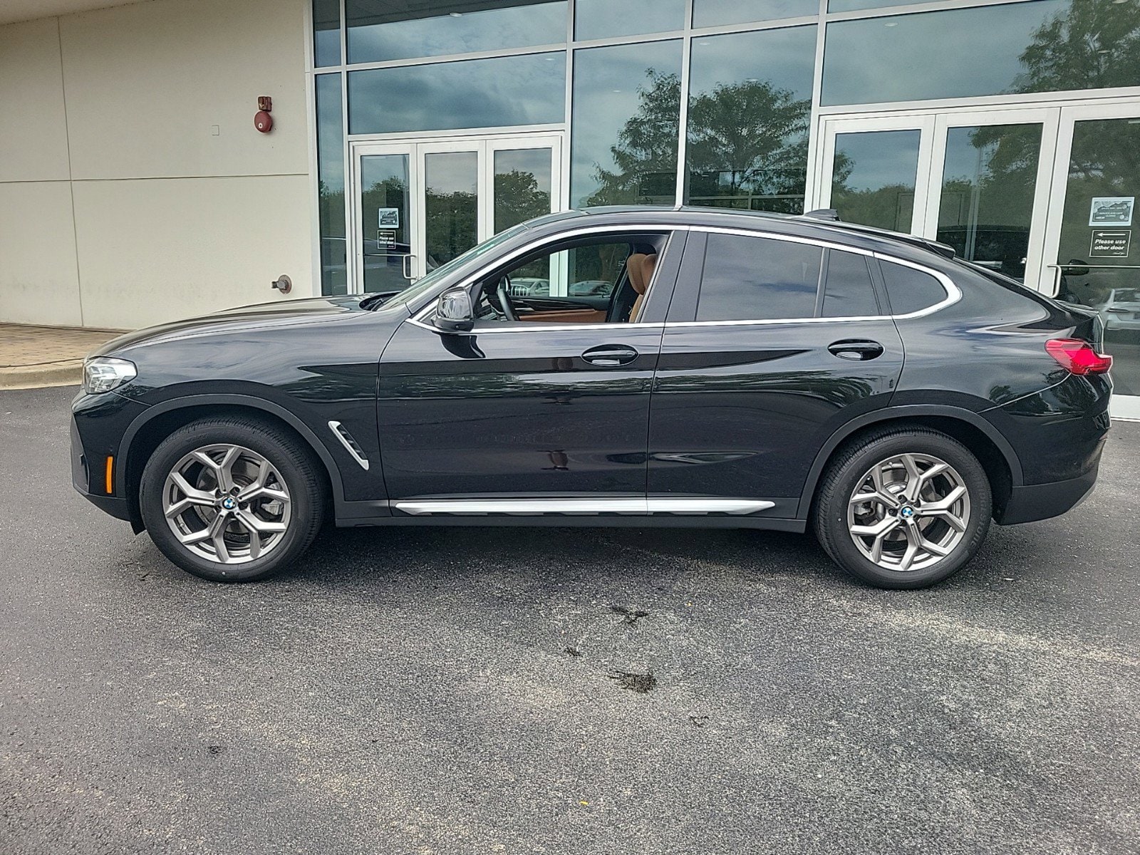 Certified 2022 BMW X4 30i with VIN 5UX33DT09N9K32430 for sale in Northfield, IL