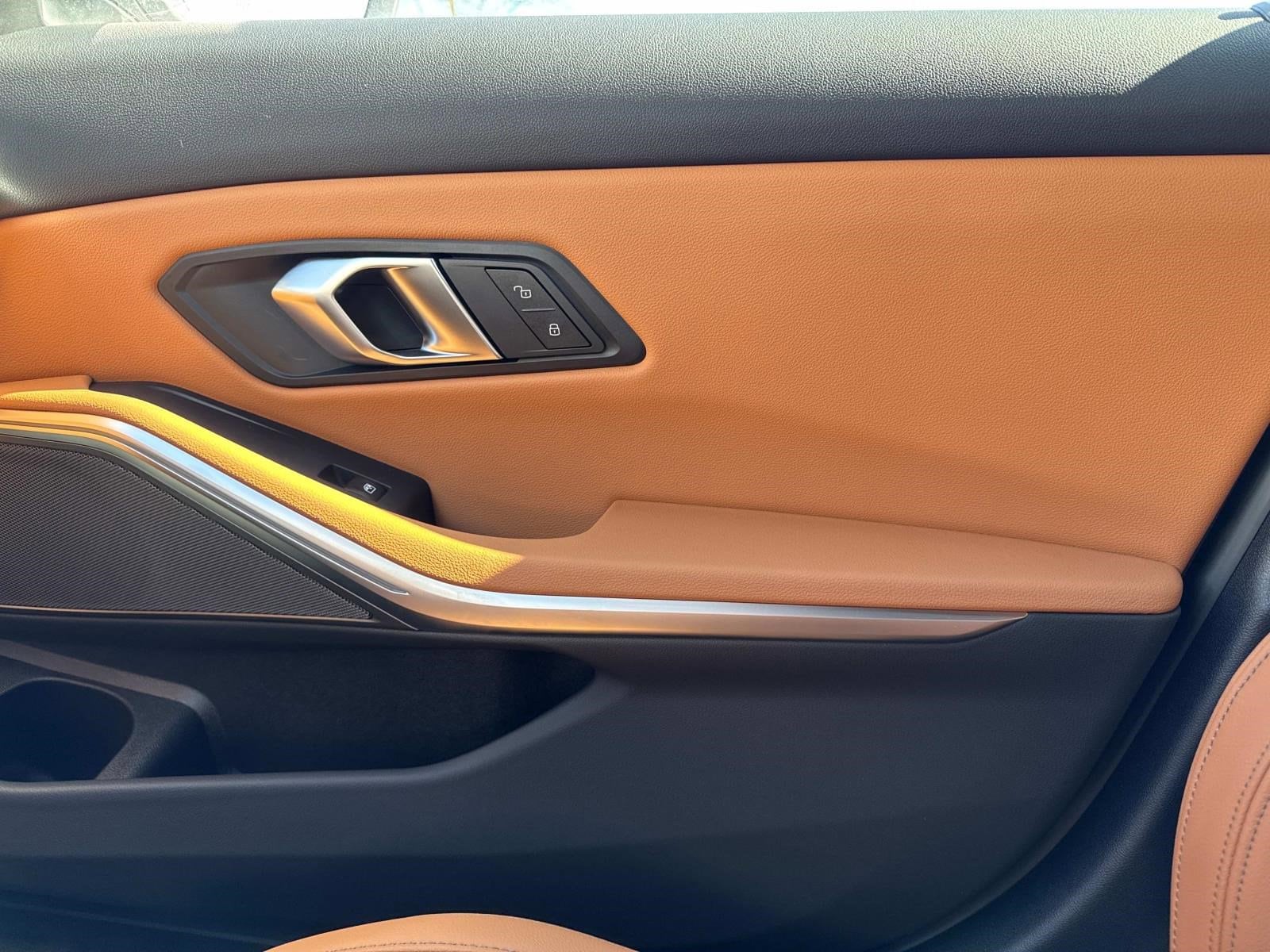 2025 BMW 3 Series 330i - Photo 20