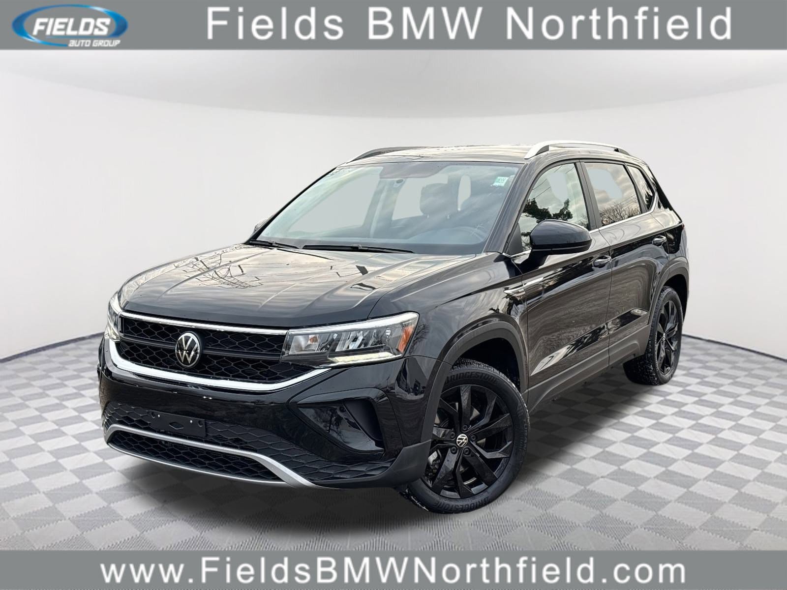 2022 Volkswagen Taos SE's photo