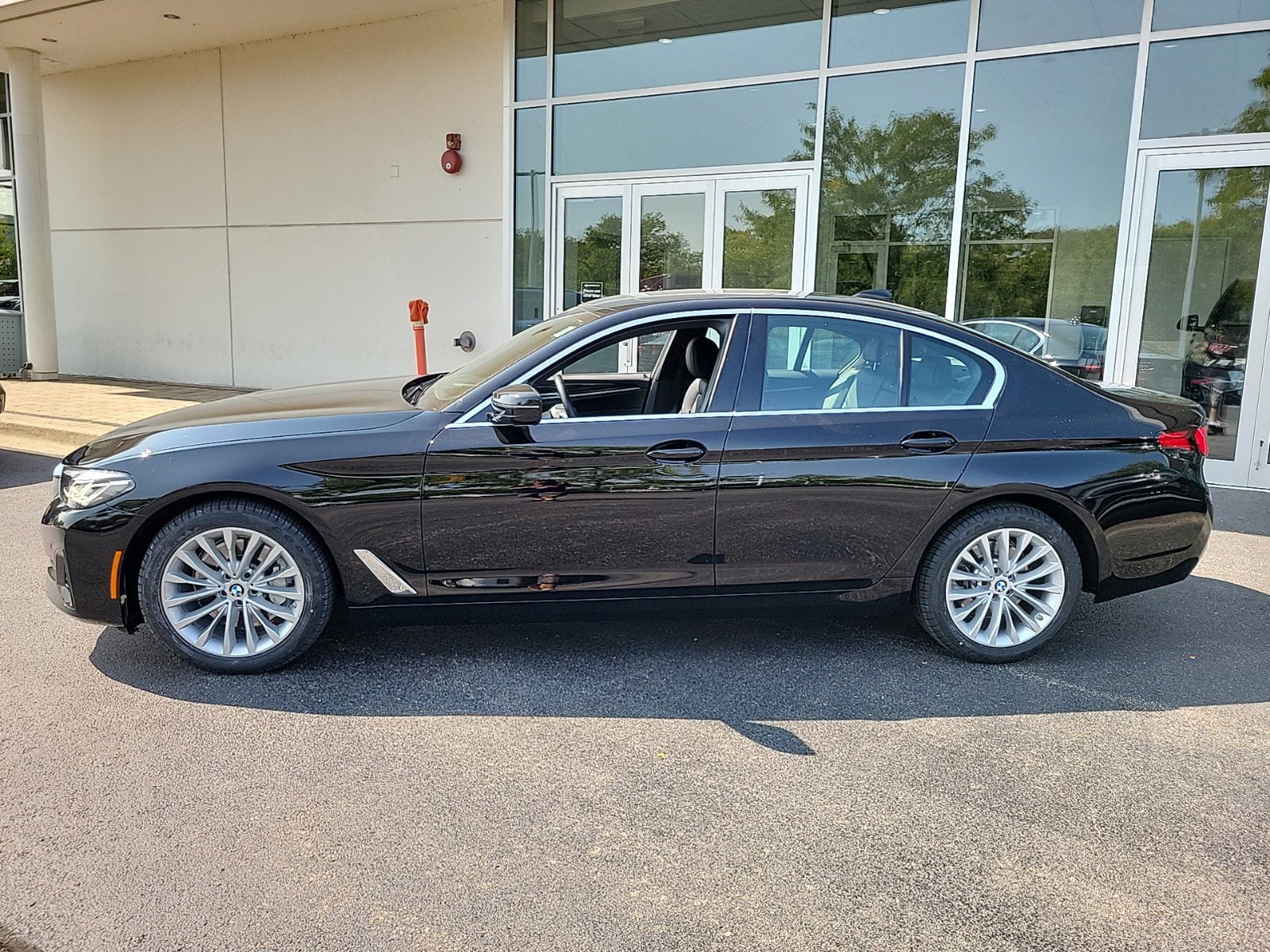 Certified 2021 BMW 5 Series 530i with VIN WBA13BJ01MWX36743 for sale in Northfield, IL