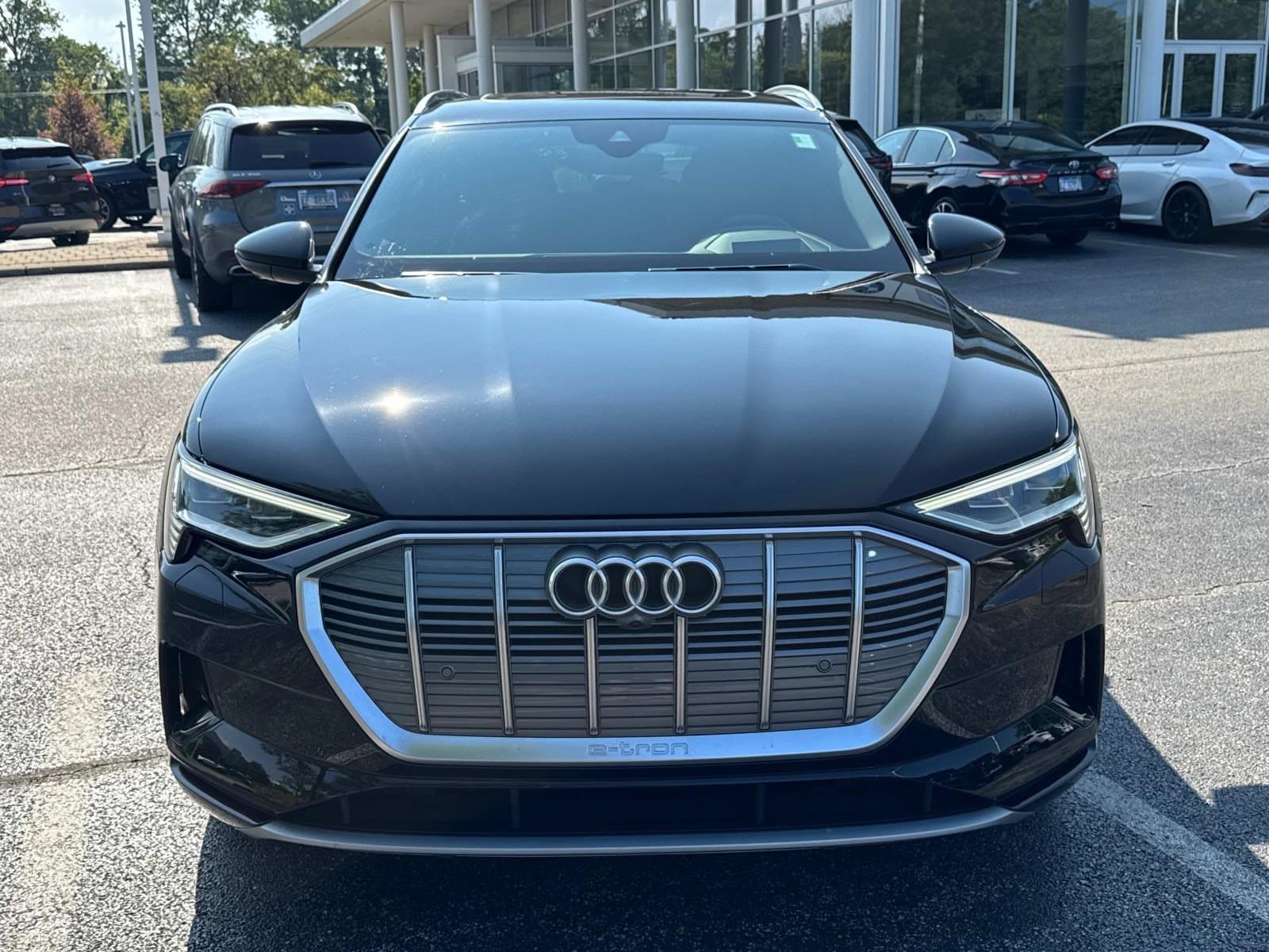 Used 2019 Audi e-tron Prestige with VIN WA1VABGE5KB020536 for sale in Northfield, IL