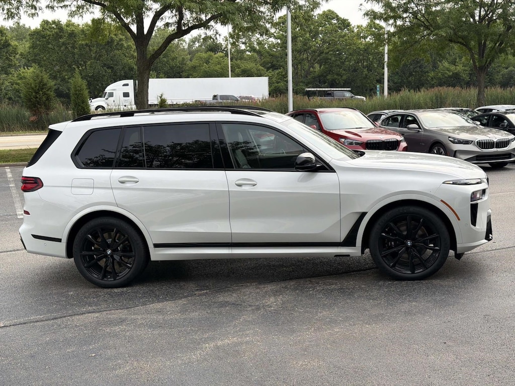 New 2027 BMW X7 M60i SUV