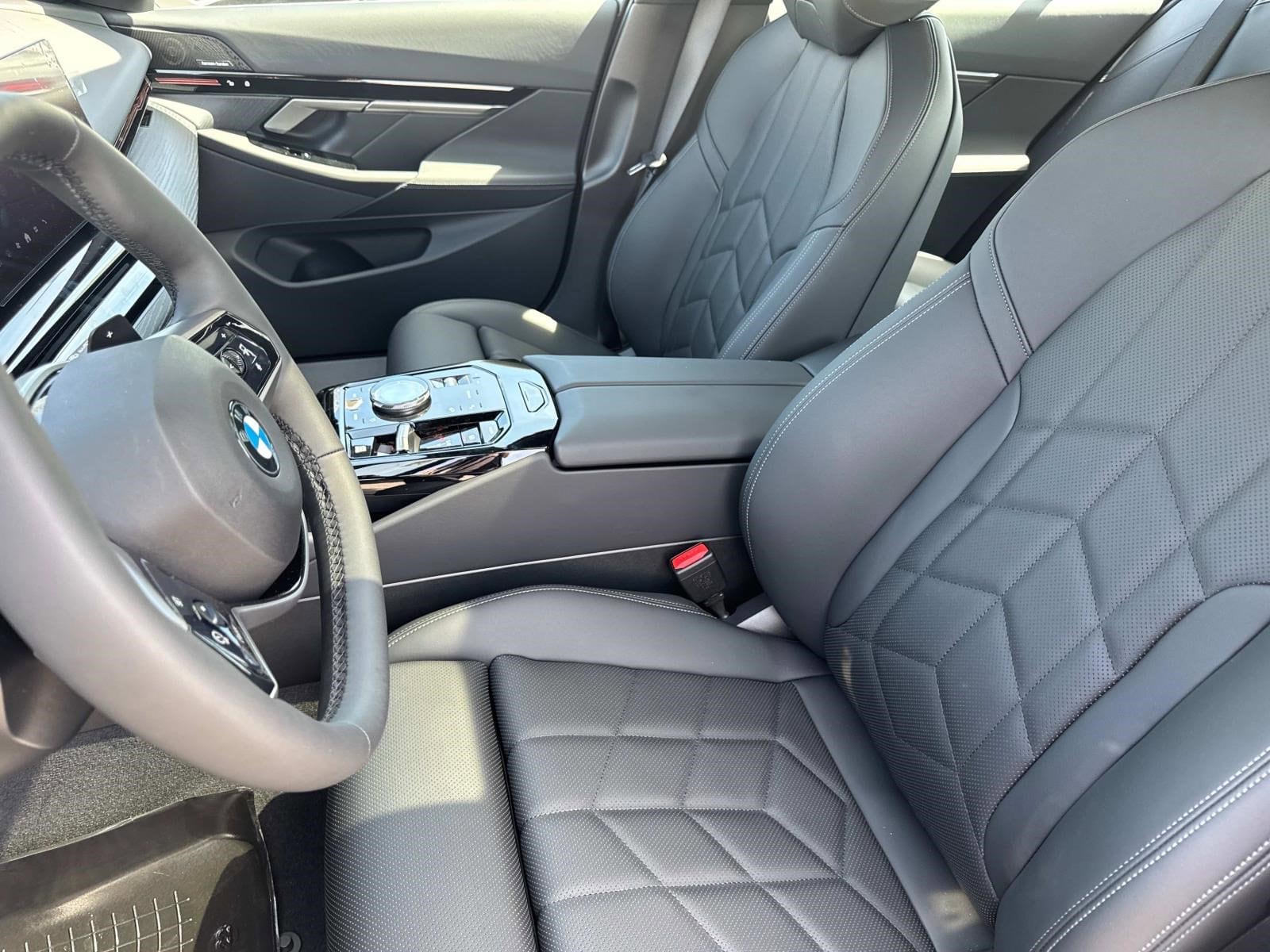 2026 BMW 5 Series 530i - Photo 21