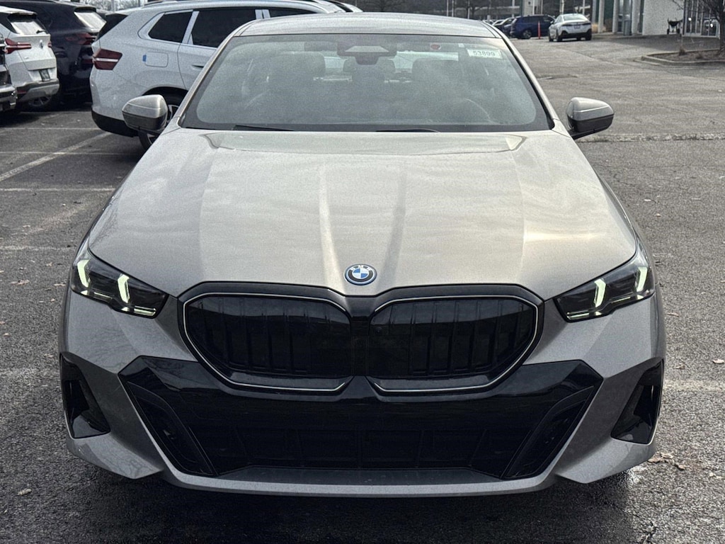 New 2026 BMW 550e xDrive Sedan