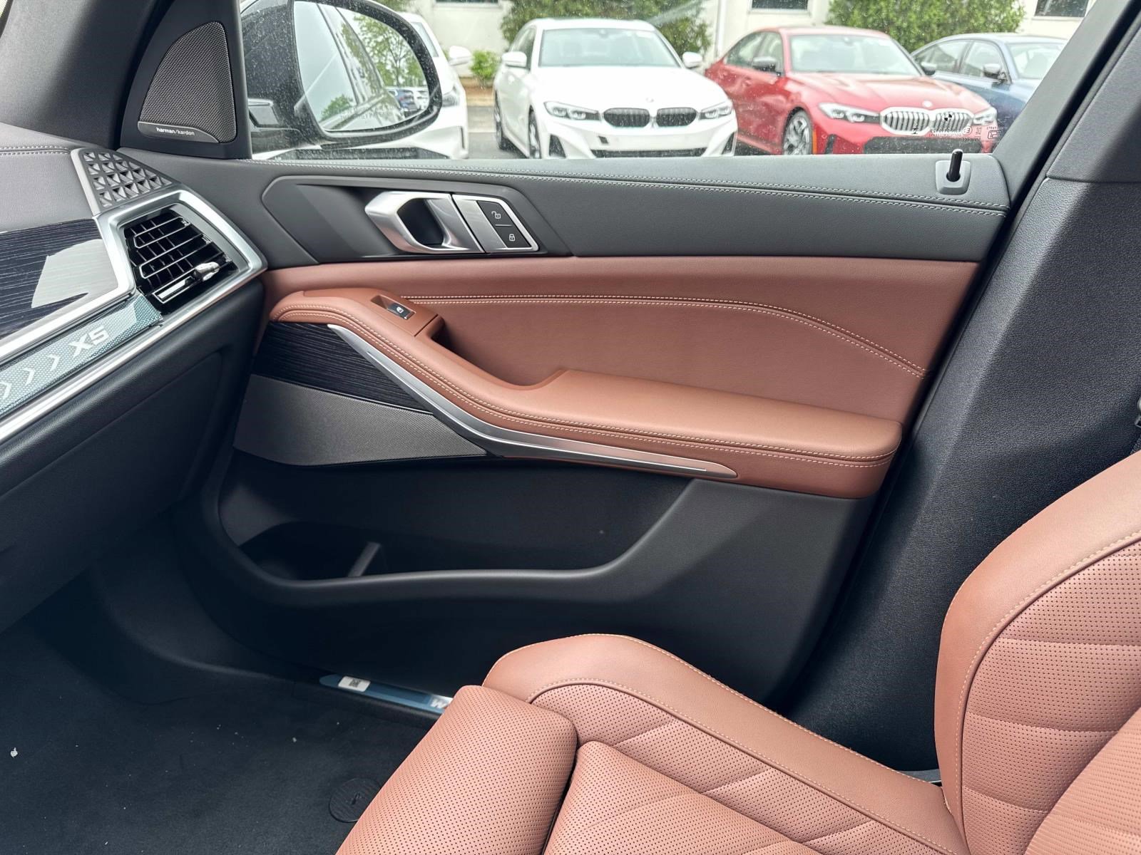 2026 BMW X5 50e - Photo 23