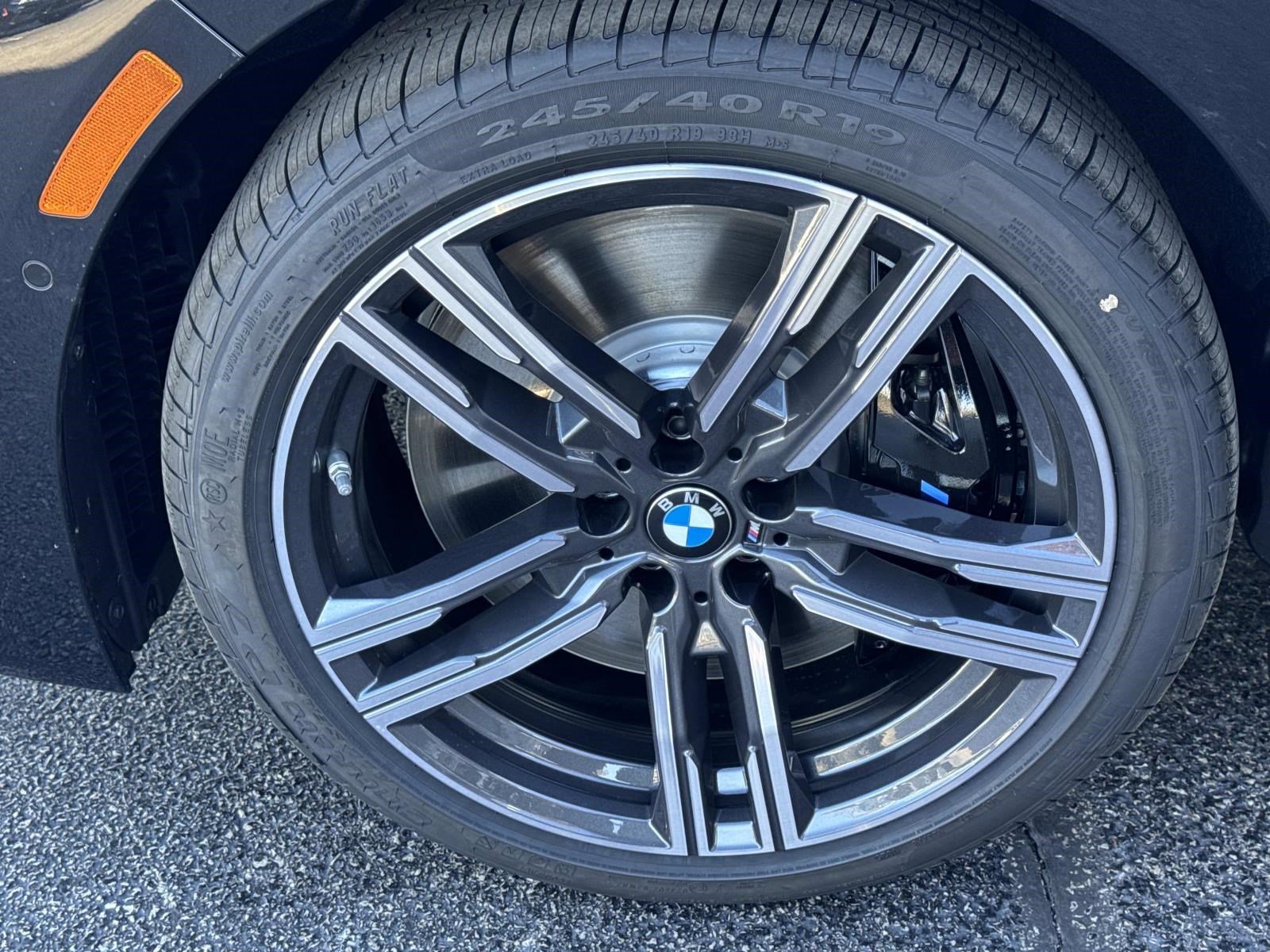 2026 BMW 8 Series 840i - Photo 9