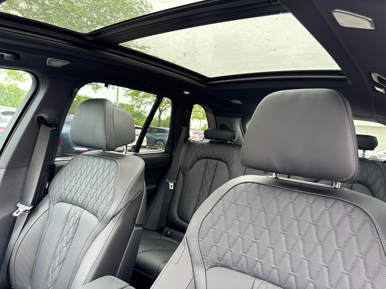2026 BMW X5 M60i - Photo 35