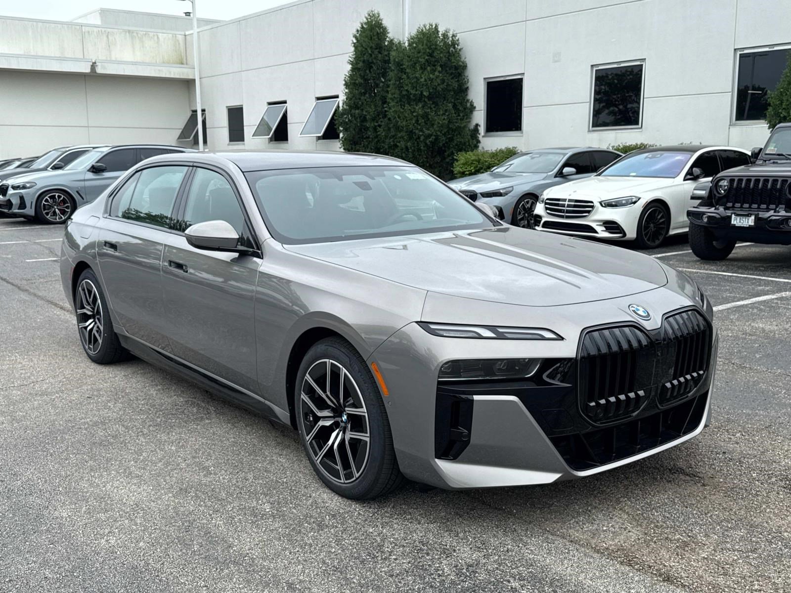 2025 Bmw i7 xDrive60 photo 3