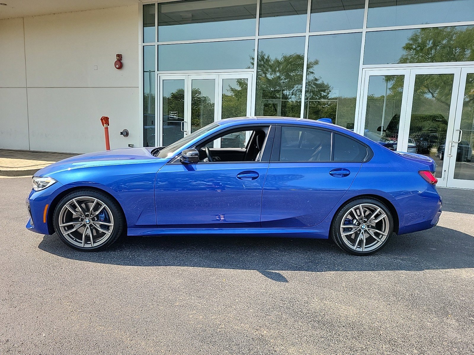 Used 2021 BMW 3 Series M340i with VIN 3MW5U9J0XM8C05105 for sale in Northfield, IL