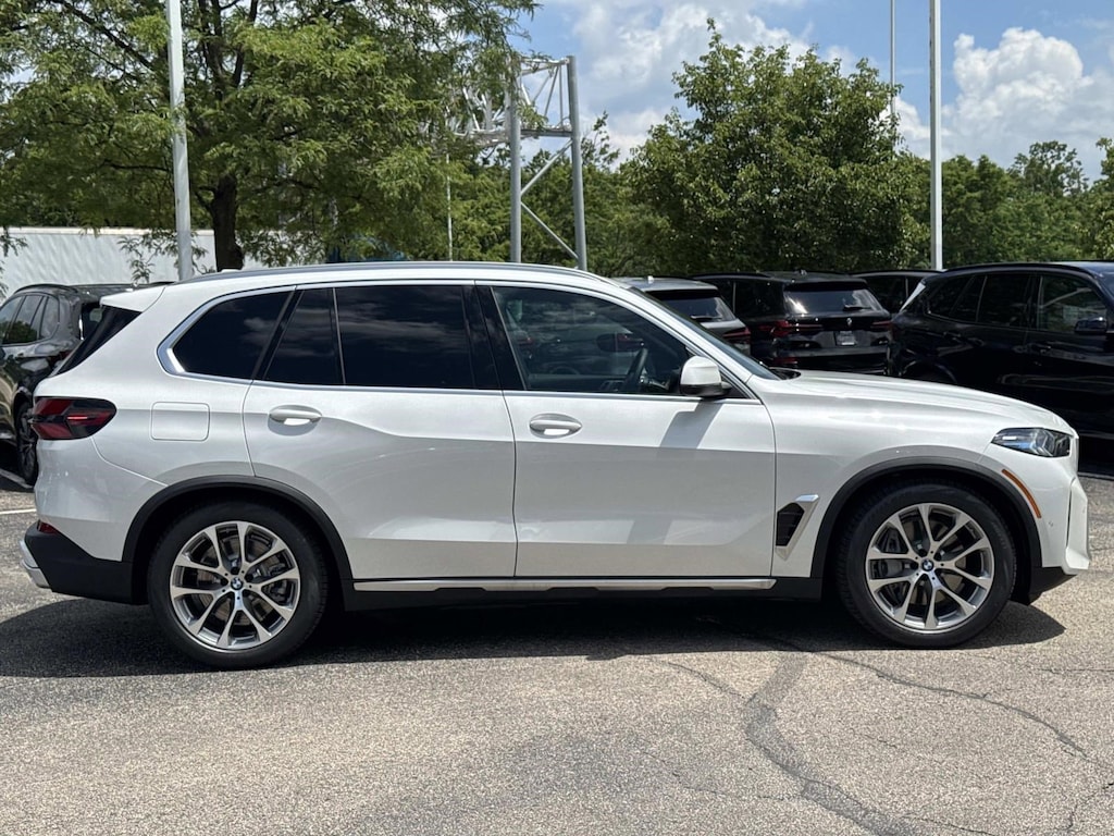 New 2026 BMW X5 PHEV xDrive50e SUV