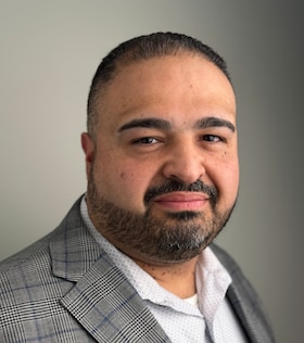 Staff member Anibal Ruiz from ID_a519299d05b8