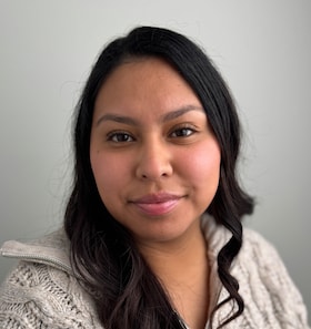 Staff member Paola Rosas from ID_00e0e98cecd1