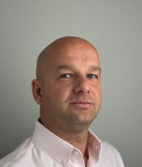 Staff member Adam Fiedorowicz from ID_a519299d05b8