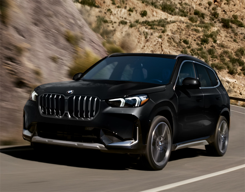 2027 BWM X1 exterior image