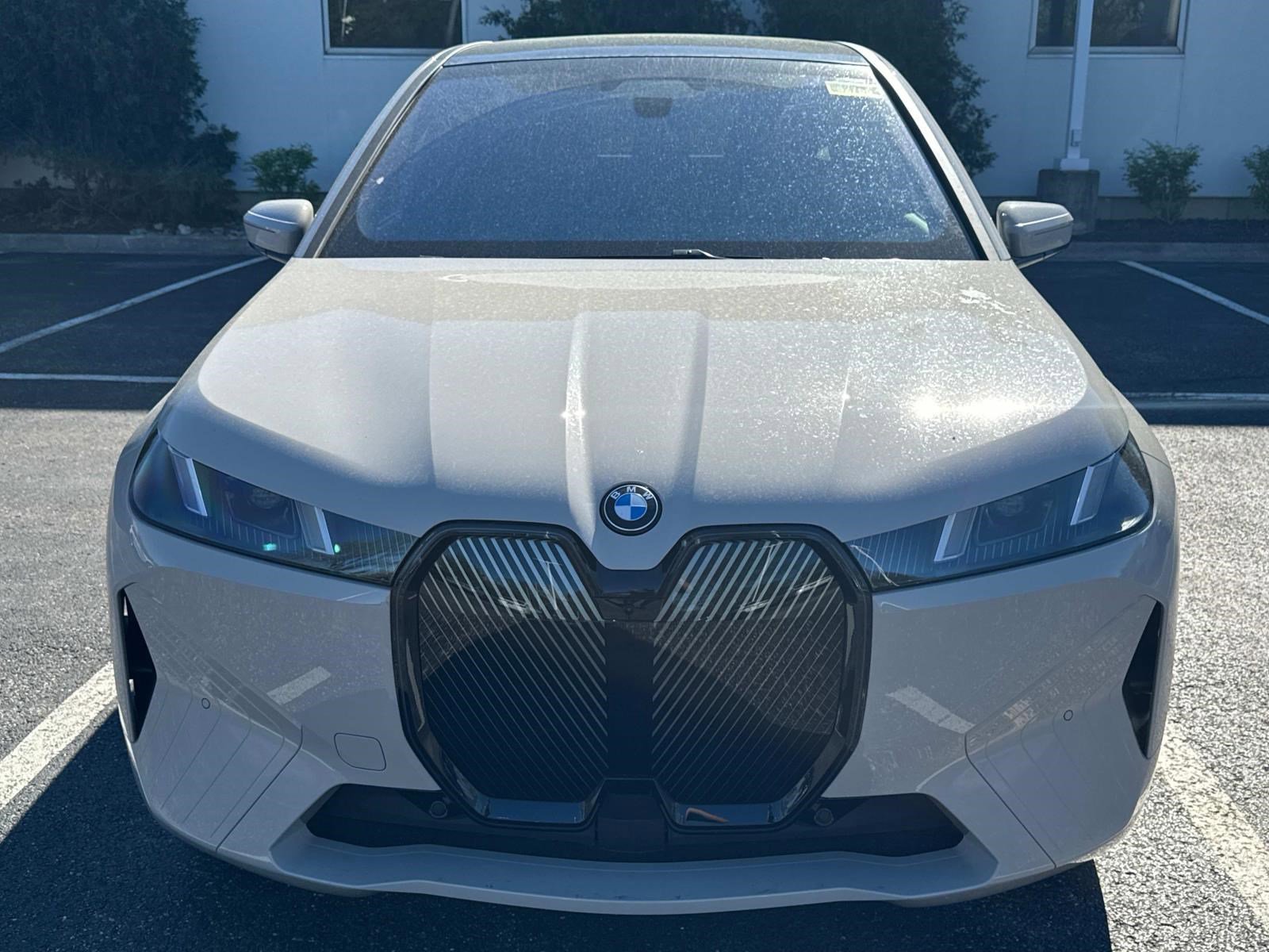 2026 Bmw iX photo 2