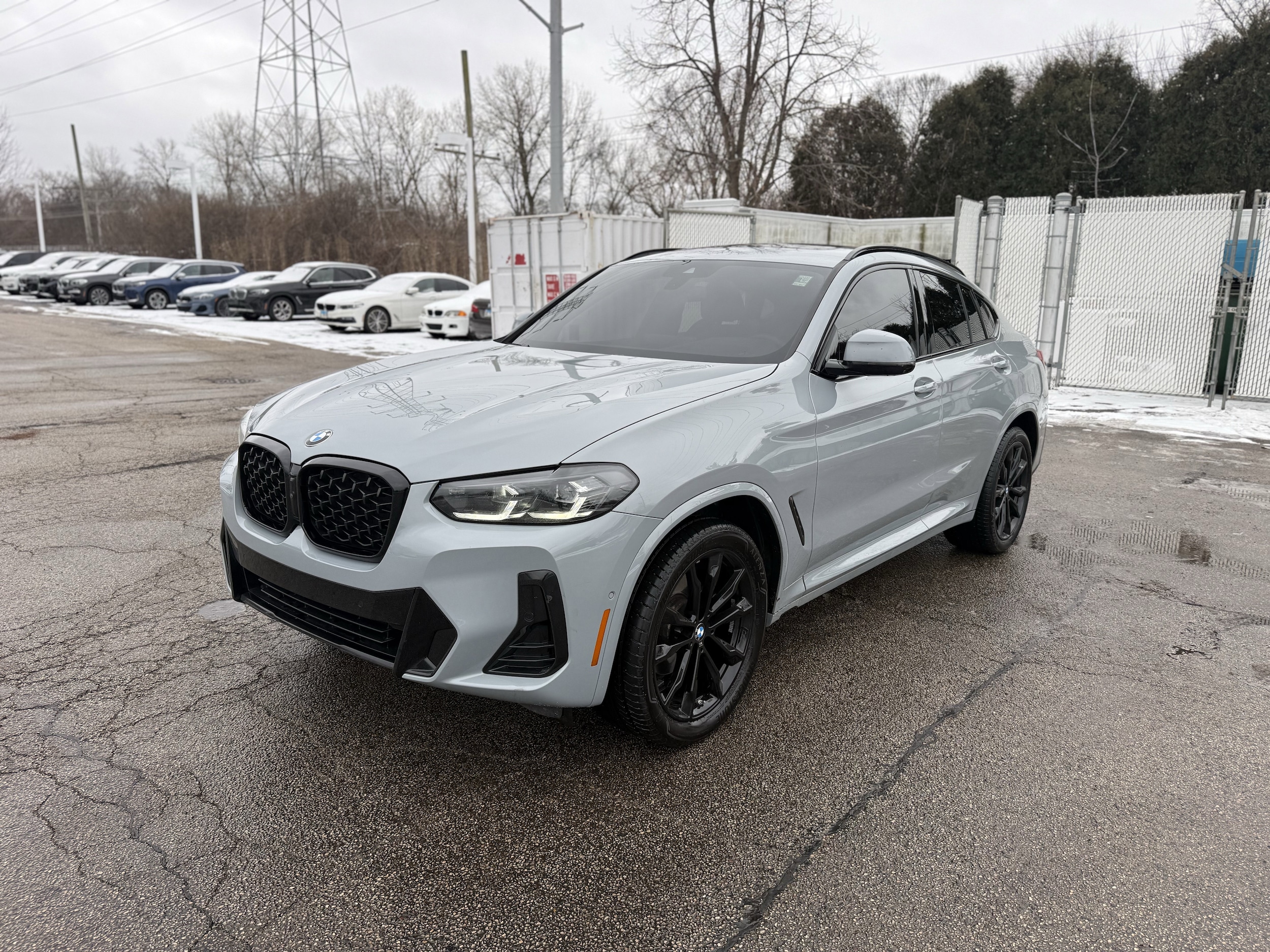 2024 BMW X4 30i's photo