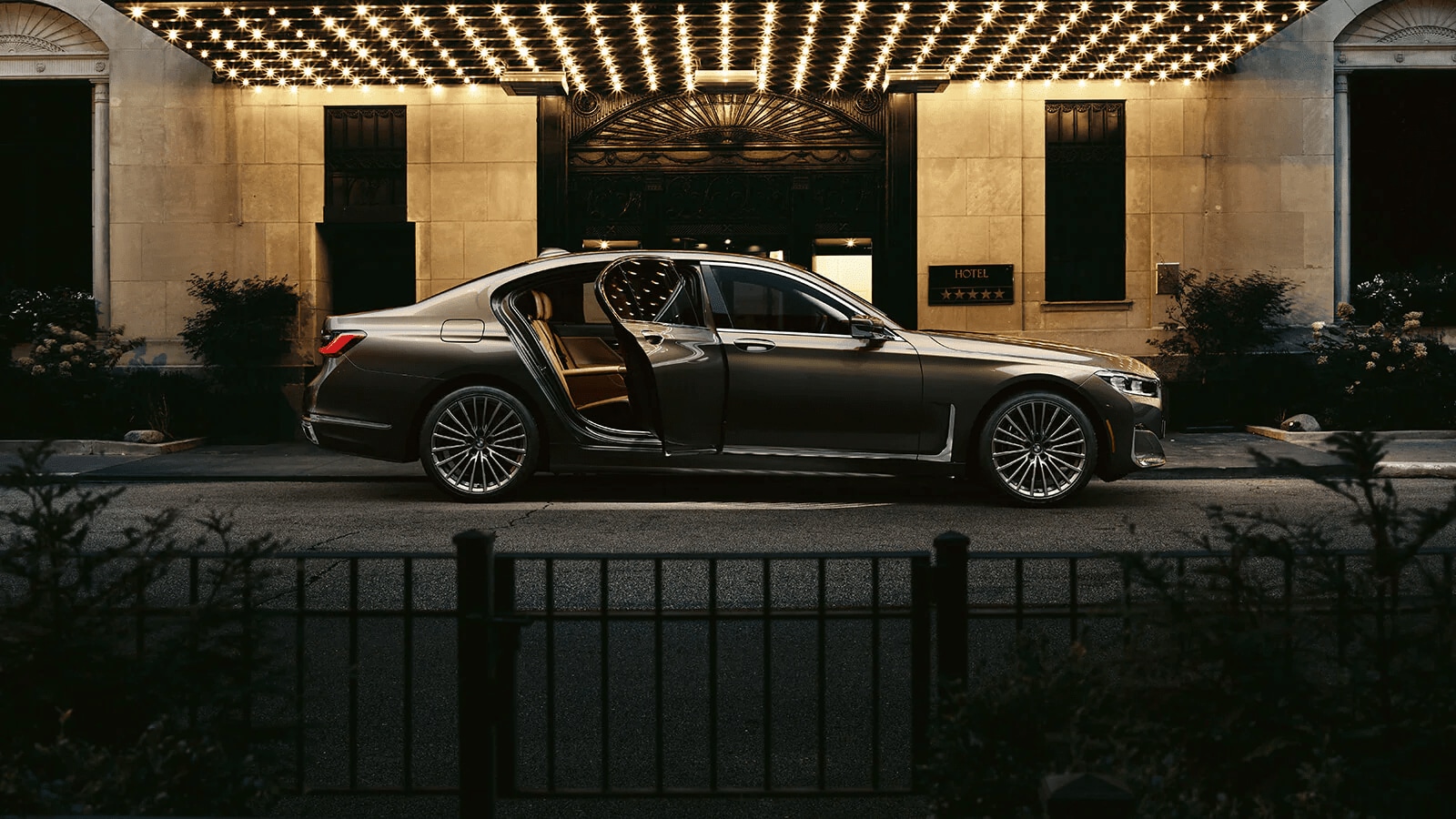 2022 BMW 7 series exterior (1).png