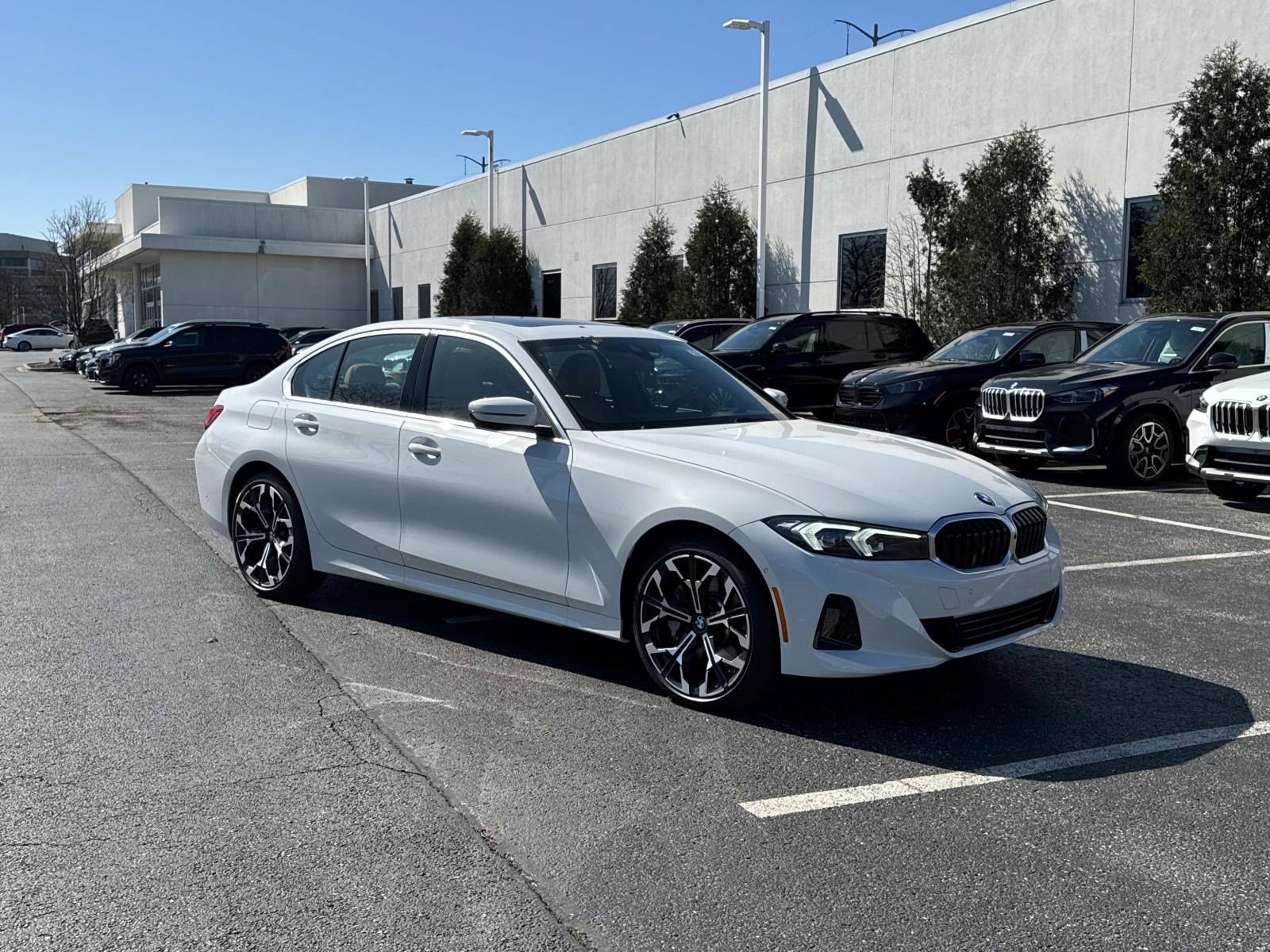 2025 Bmw 330i xDrive Sedan photo 3