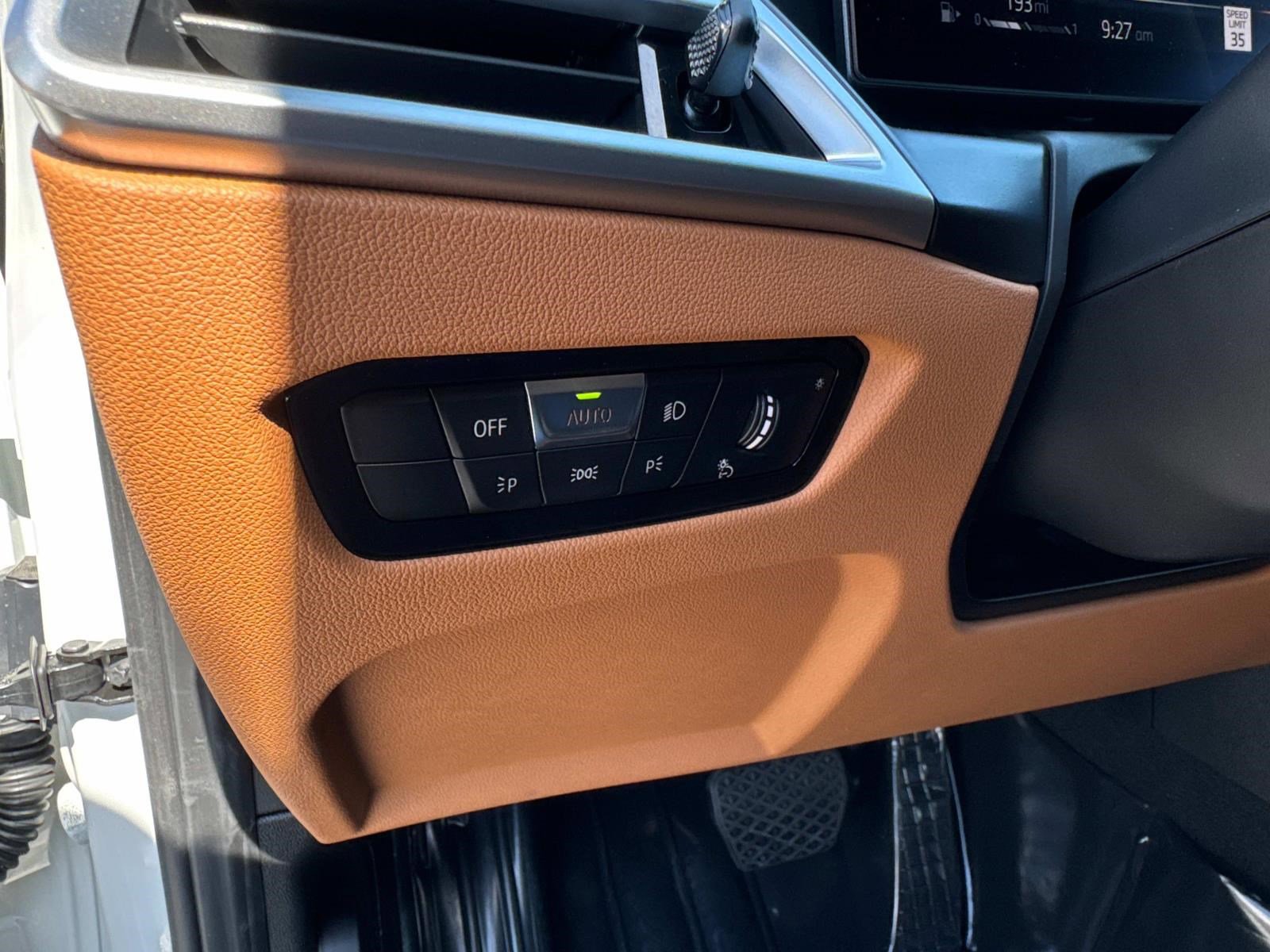 2025 BMW 3 Series 330i - Photo 29