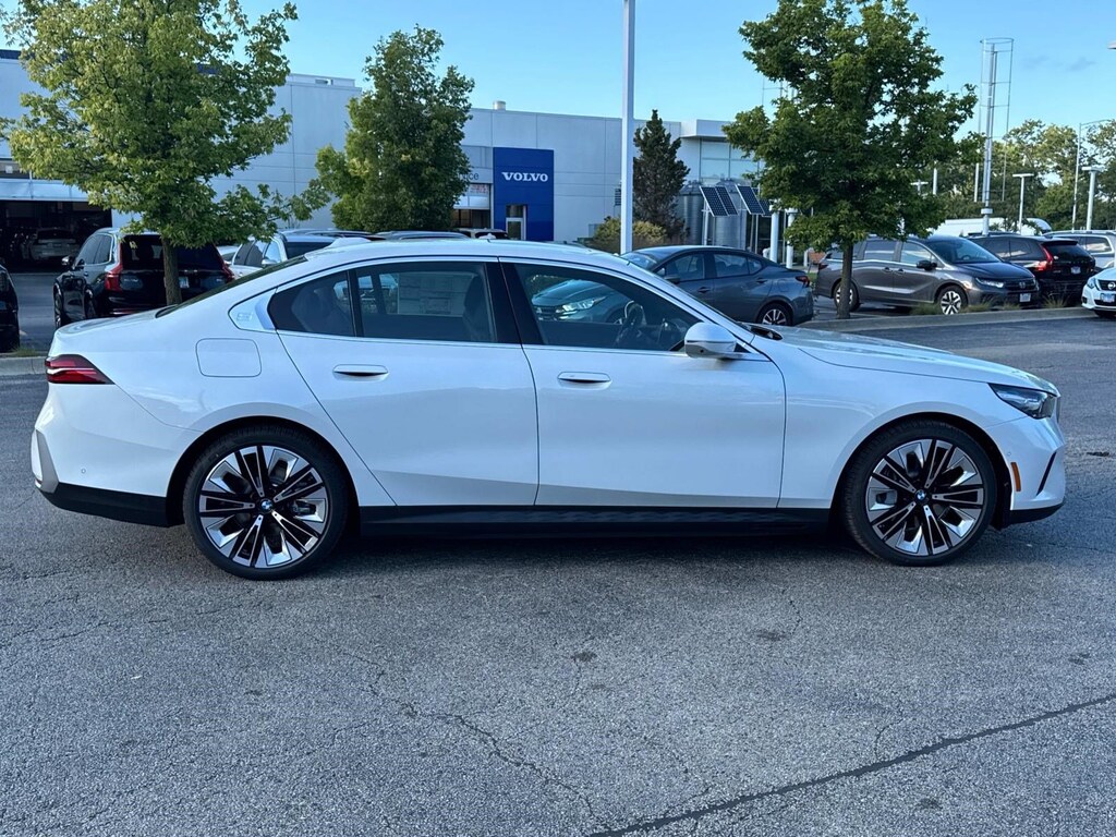 New 2026 BMW i5 xDrive40 Sedan