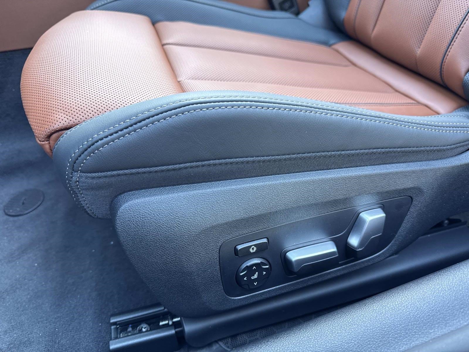 2026 BMW 8 Series 840i - Photo 14