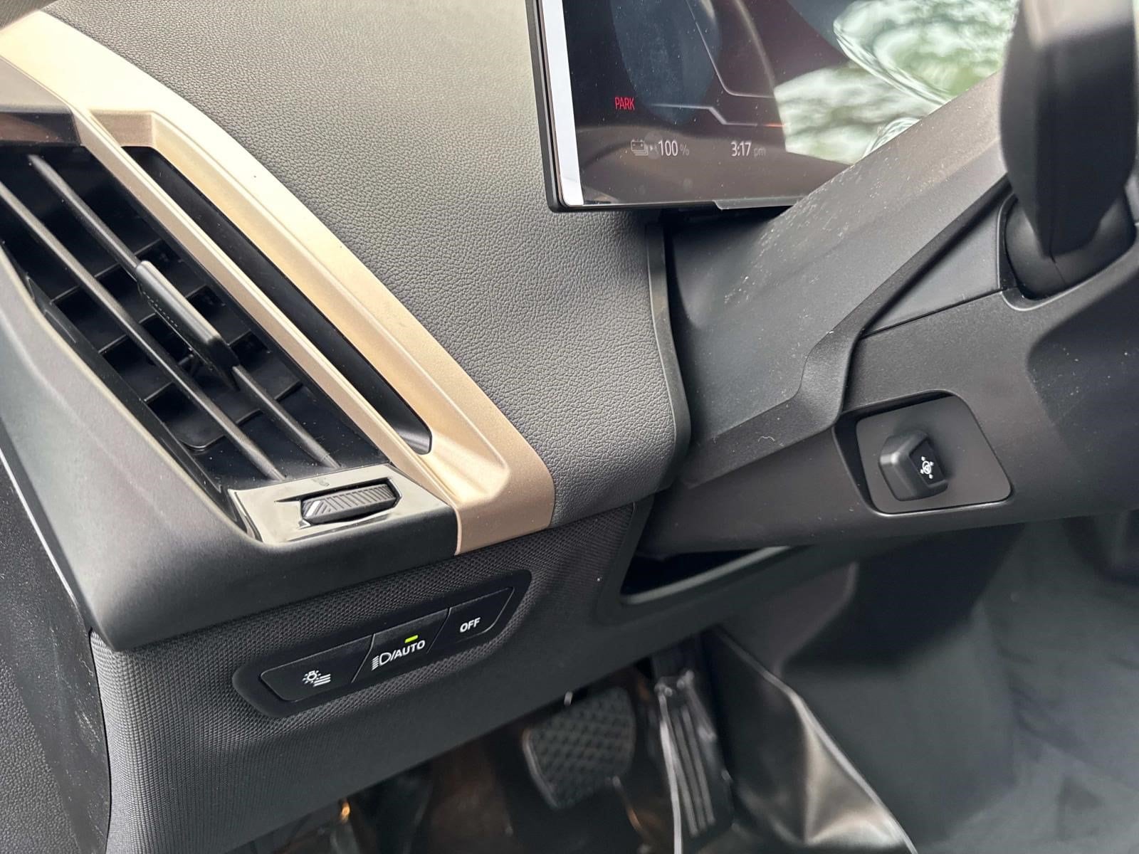 2026 BMW iX 60 - Photo 30