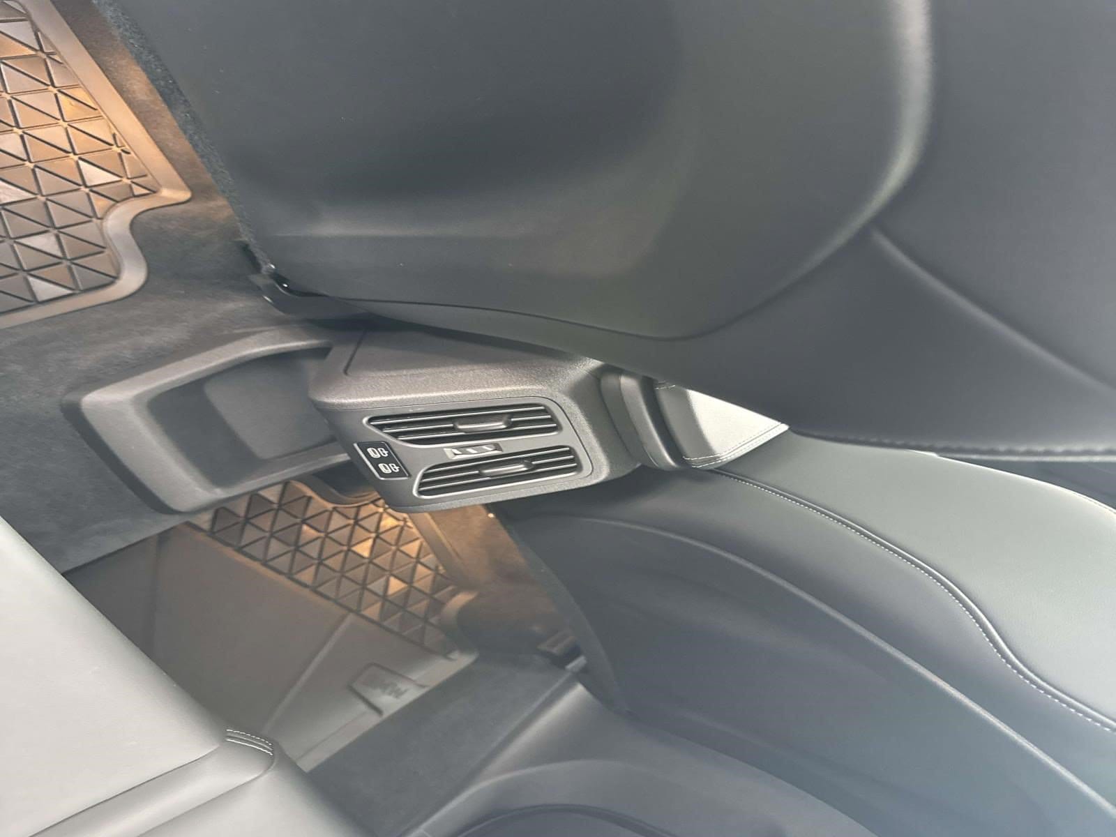 2026 BMW X1 XDrive28i - Photo 16
