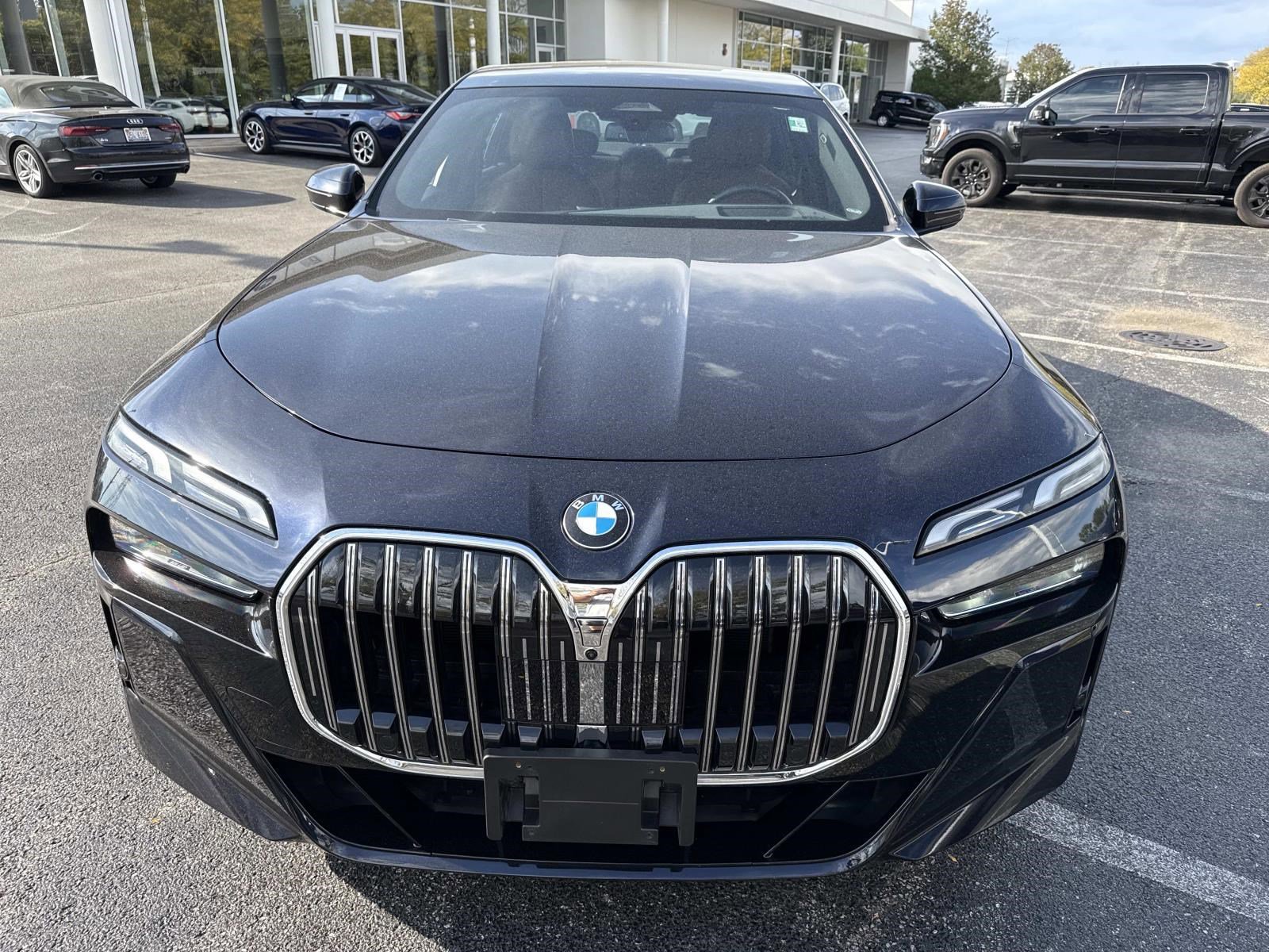 2023 Bmw 760i xDrive photo 2