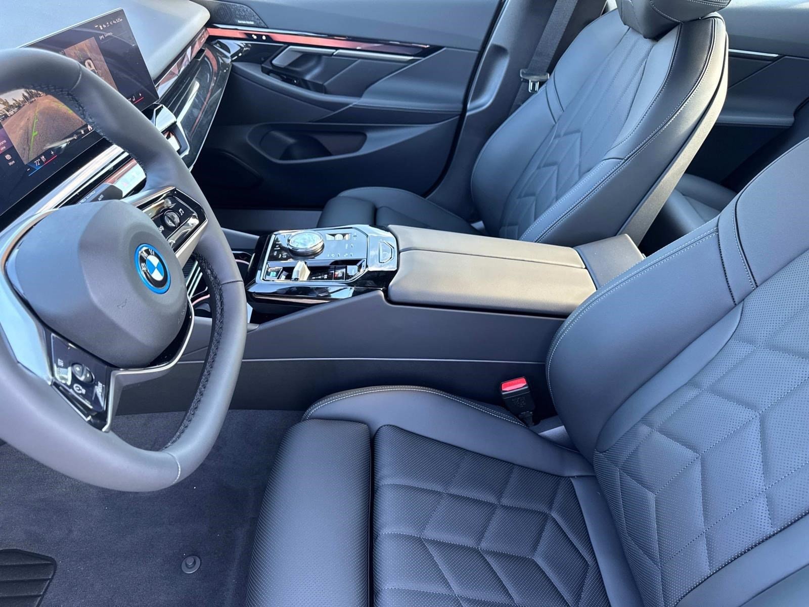 2026 BMW i5 40 - Photo 18