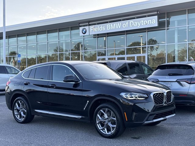 2025 BMW X4 30i's photo