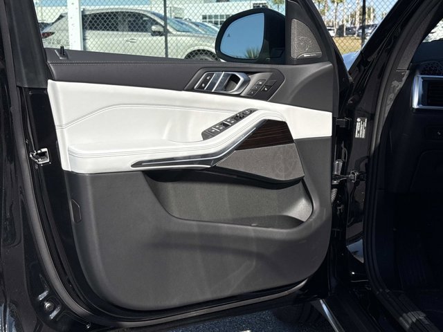 2026 BMW X5 40i - Photo 17