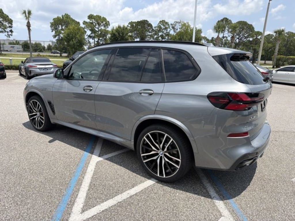 New 2026 BMW X5 xDrive40i xDrive40i Sports Activity Vehicle