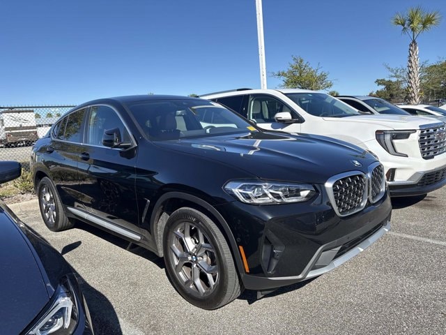 2025 BMW X4 30i's photo