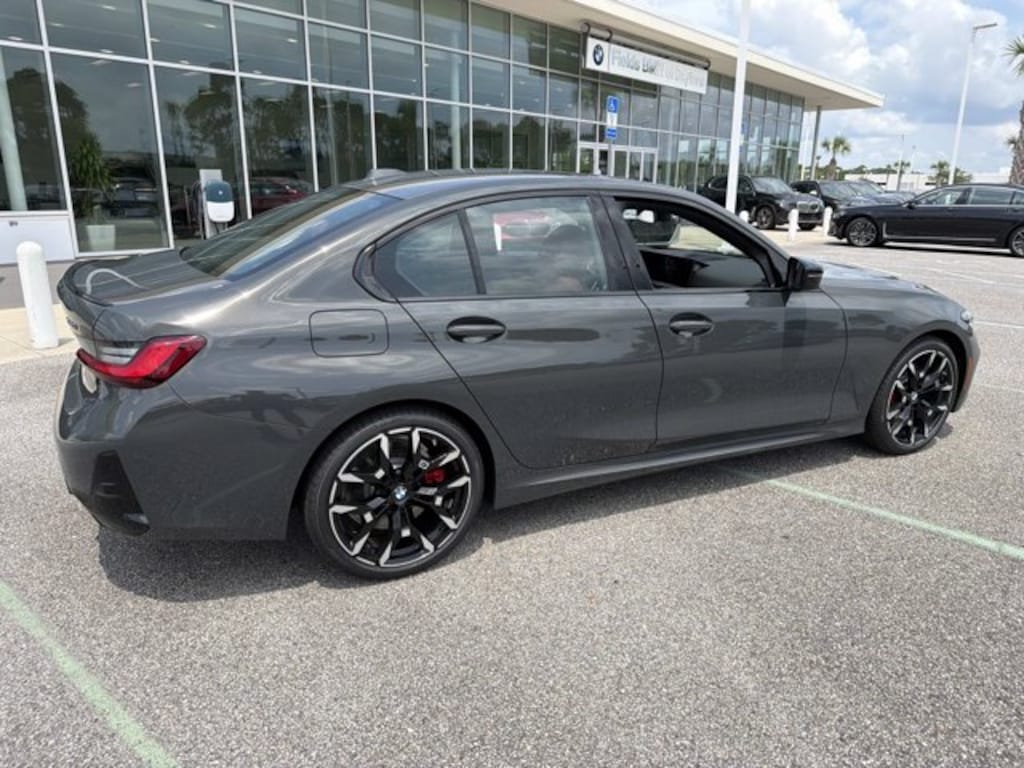 New 2026 BMW 330i xDrive Sedan