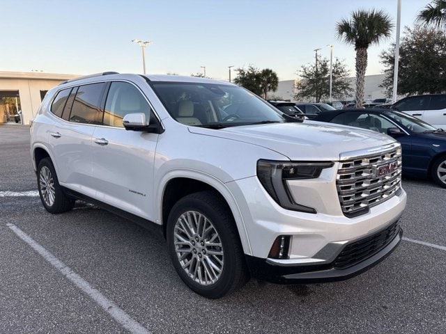 2024 GMC Acadia Denali's photo