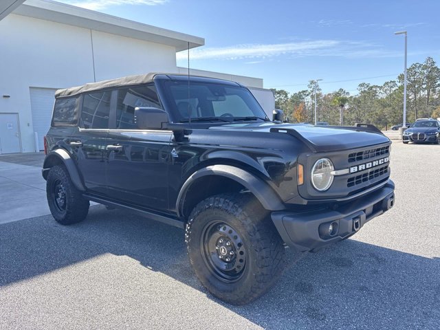 2023 Ford Bronco Black Diamond's photo