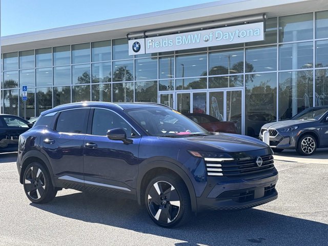 2025 Nissan Kicks SR AWD's photo