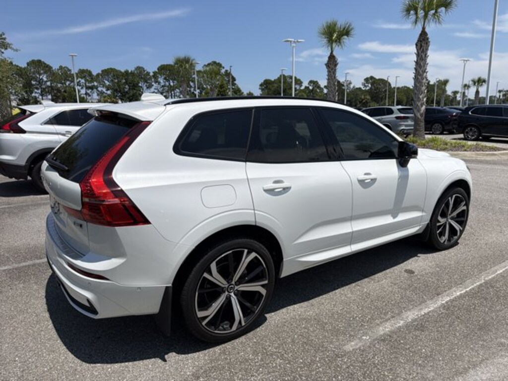 Used 2024 Volvo XC60 Ultimate Dark Theme B5 AWD Ultimate Dark Theme