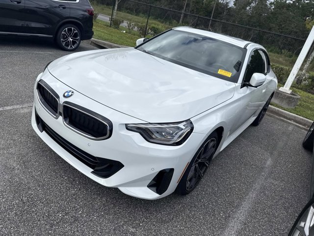 2023 Bmw 230i xDrive photo 2