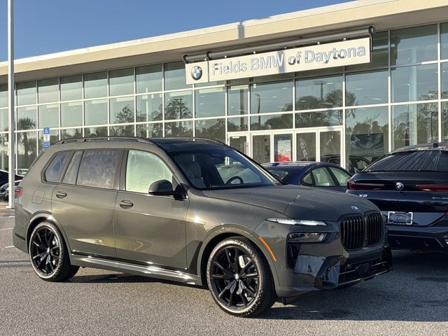 2026 BMW X7 40i's photo