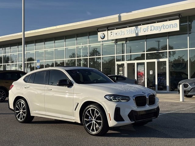 2023 BMW X4 M40i's photo