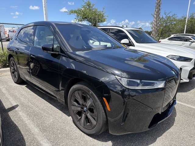 2024 BMW iX xDrive50's photo