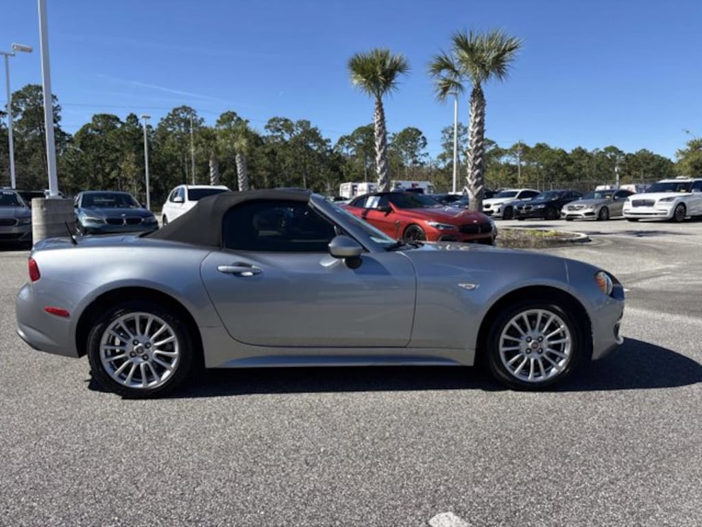 Used 2017 FIAT 124 Spider Classica Convertible