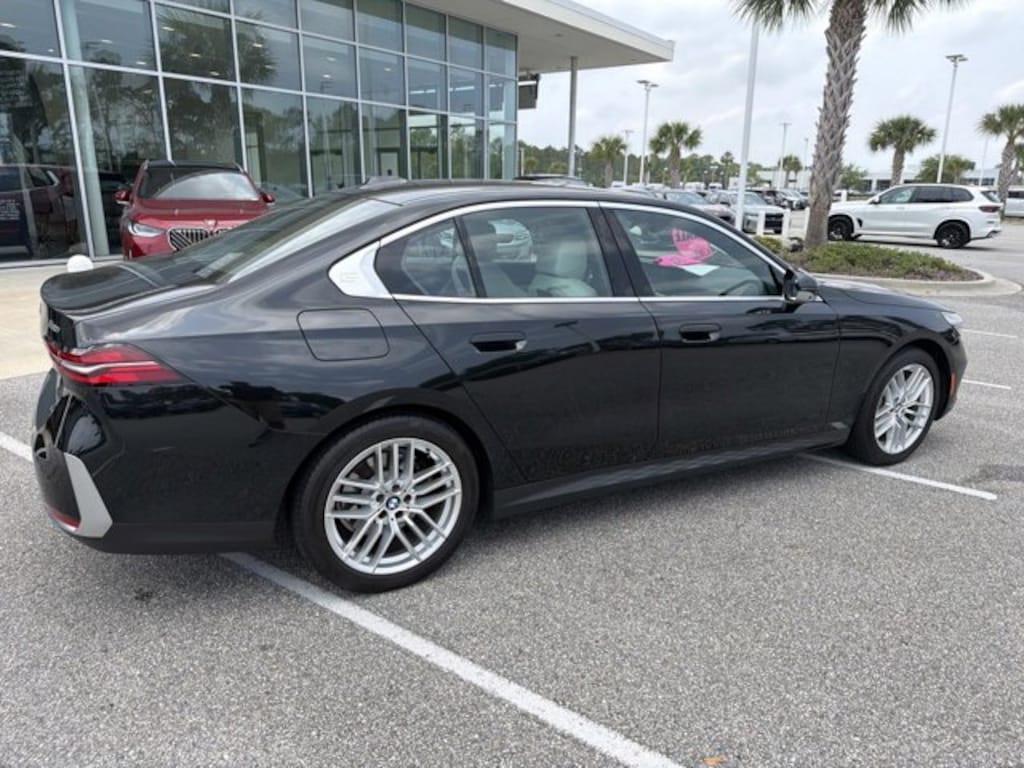 Used 2024 BMW 5 Series 530i Sedan