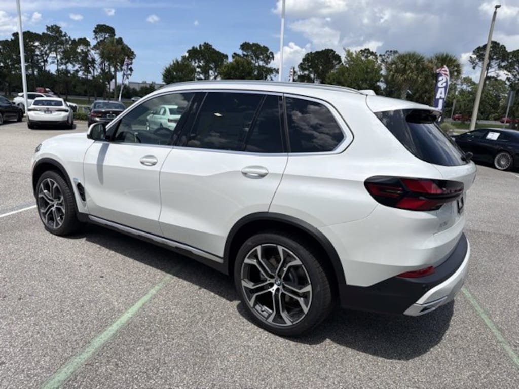 New 2026 BMW X5 sDrive40i sDrive40i Sports Activity Vehicle