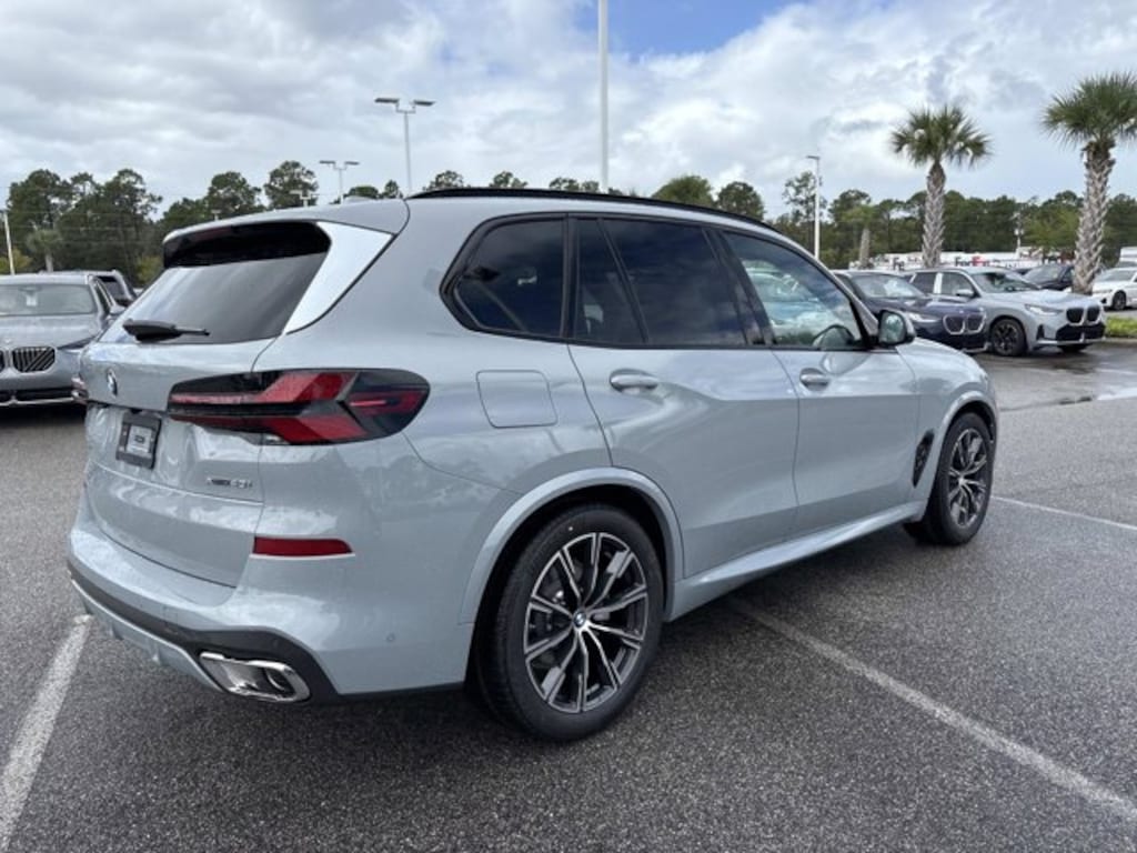 New 2026 BMW X5 xDrive40i xDrive40i Sports Activity Vehicle