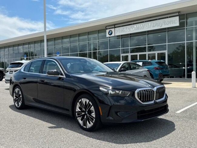 2025 BMW 5 Series xDrive Sedan