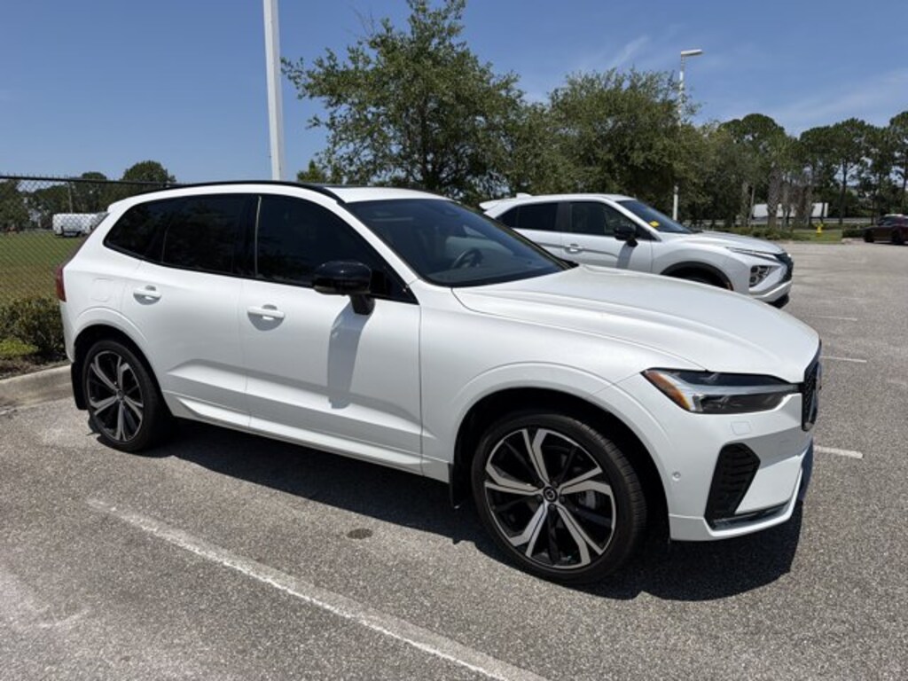 Used 2024 Volvo XC60 Ultimate Dark Theme B5 AWD Ultimate Dark Theme